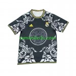 Camisolas de futebol Real Madrid Versace Edition Equipamento Principal Preto 2024/25 Manga Curta